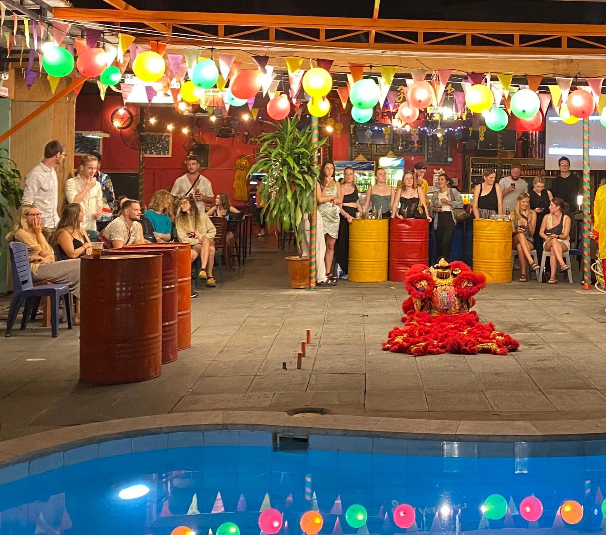 Bed Station Hostel & Pool Bar Hoi An " Former Sunflower" 외부 사진