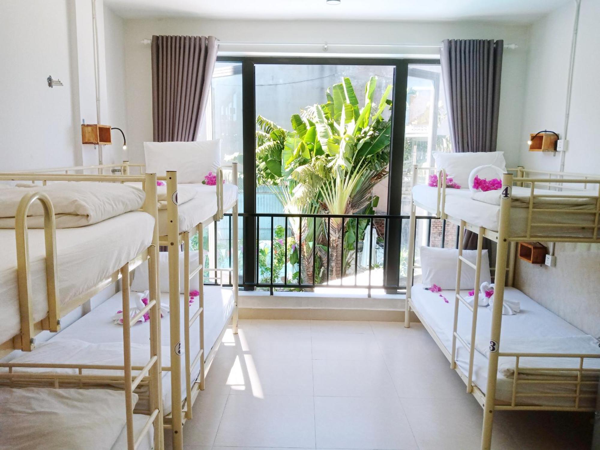 Bed Station Hostel & Pool Bar Hoi An " Former Sunflower" 외부 사진