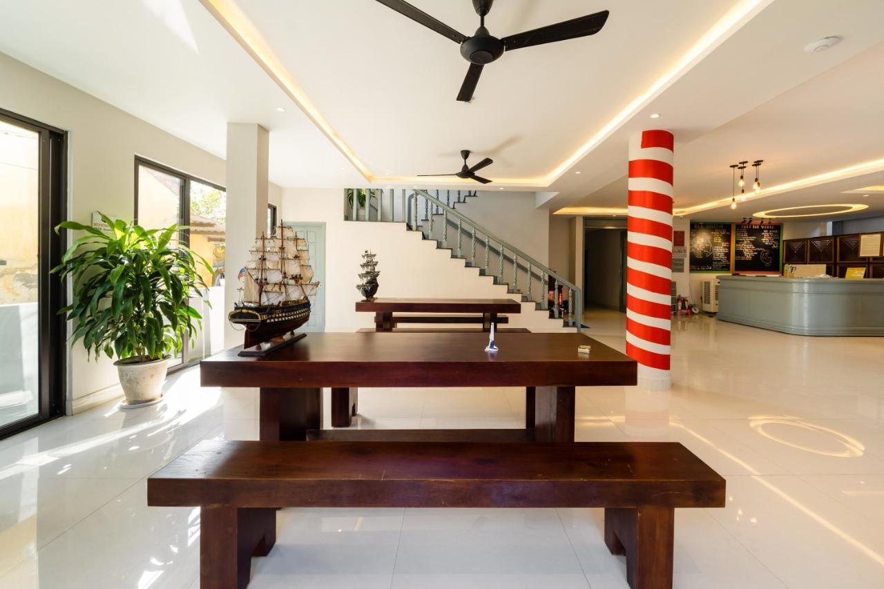 Bed Station Hostel & Pool Bar Hoi An " Former Sunflower" 외부 사진